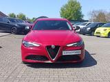 Alfa Romeo Giulia Super 2.0 #AssistenzPaket - rote Alfa Romeo Giulia