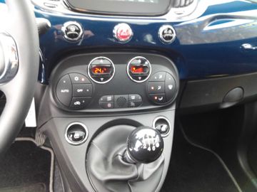 Bild 13 Fiat 500 DOLCEVITA Panorama Klimaautomatik Navi-App