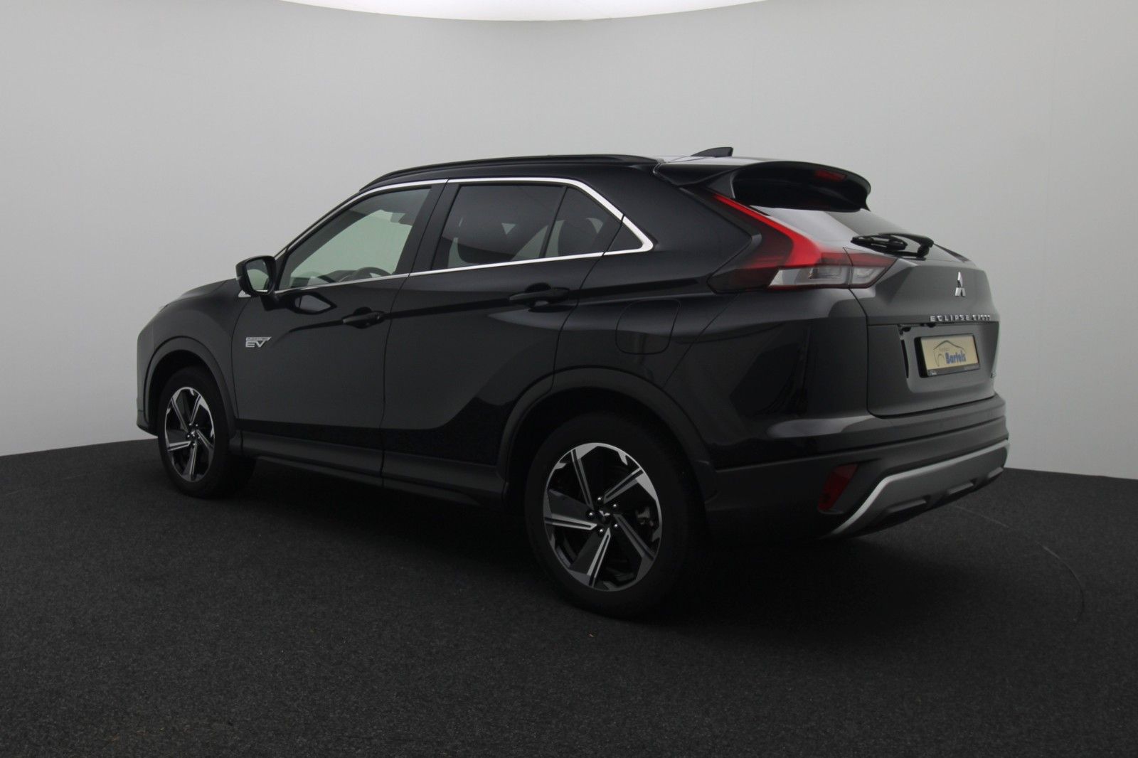 Fahrzeugabbildung Mitsubishi Eclipse Cross 2.4 Intro Edition Hybrid 4WD