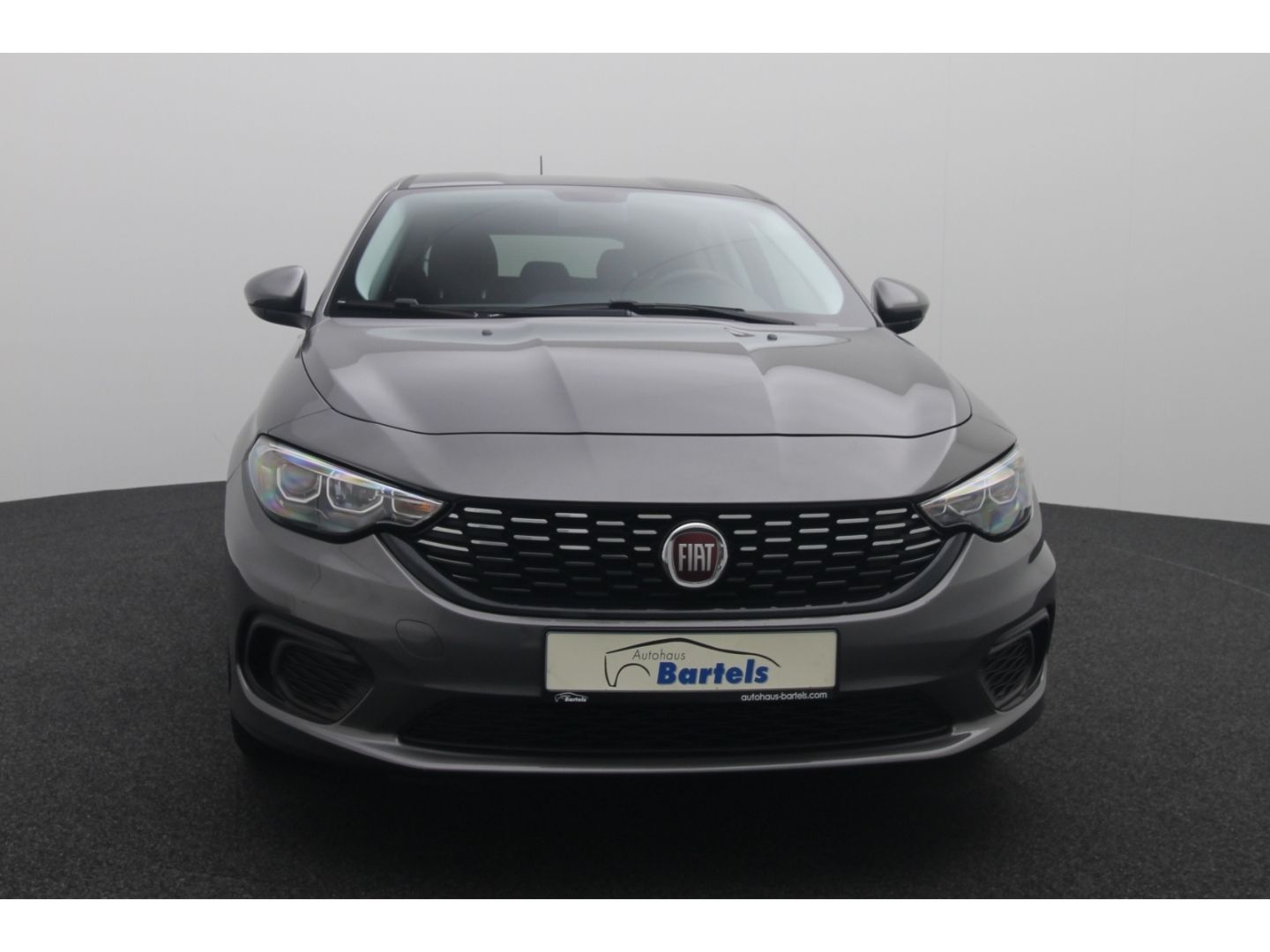Fahrzeugabbildung Fiat Tipo 1.4 Easy Sitzheizung Navi Klimaanlage