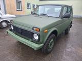 Lada Niva  Entrostet neu Lackiert Tüv+Insp... - Lada Niva aus 2011