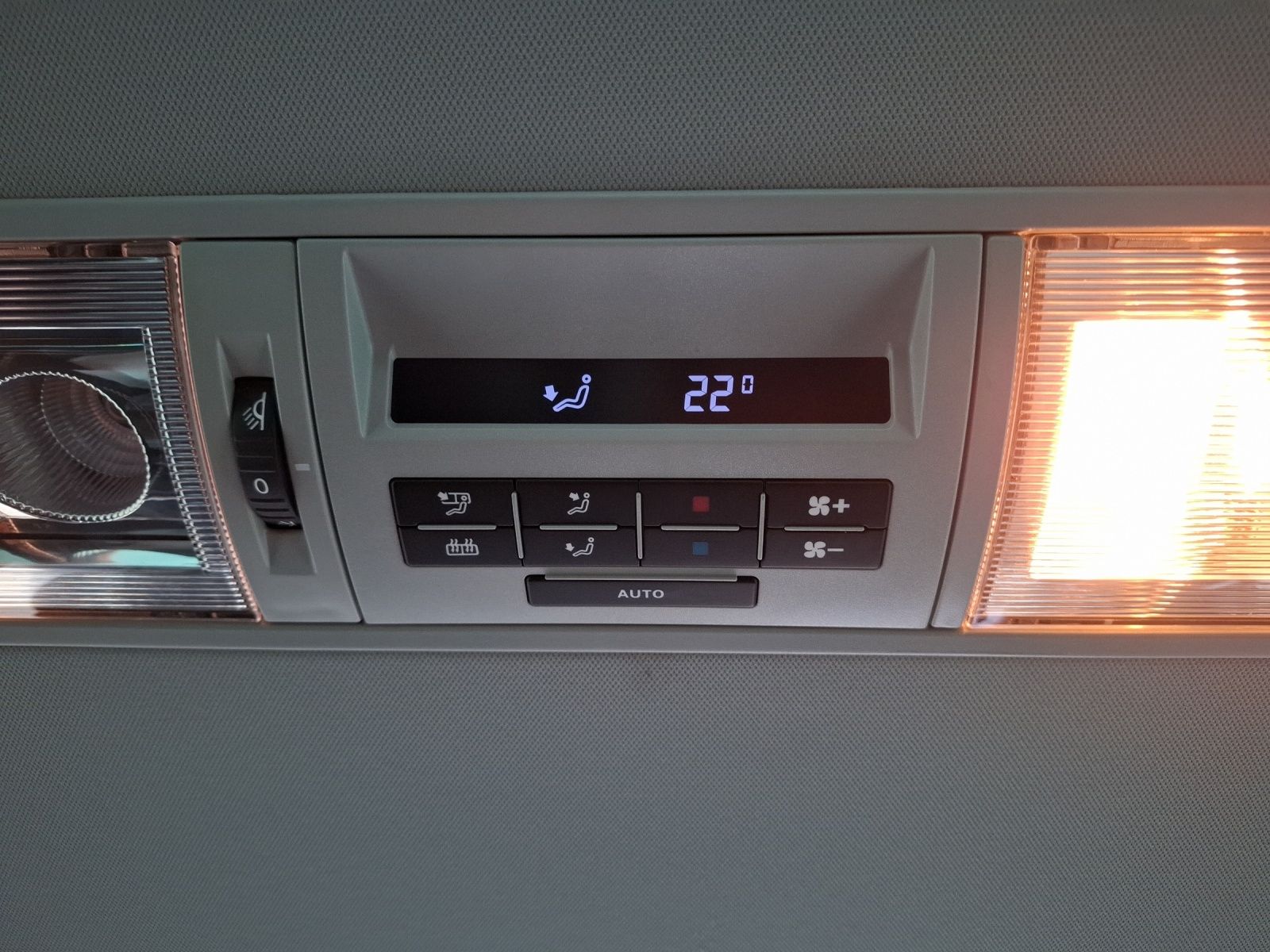 Fahrzeugabbildung Volkswagen T6 Multivan TDI Generation-Six DSG 4M STH AHK LE