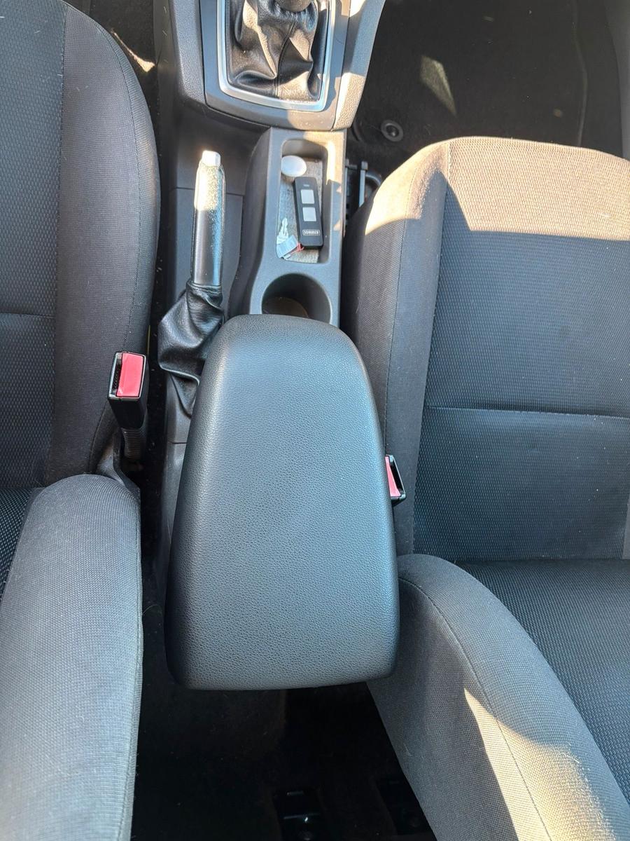 Ford Focus 2005 — photo 11