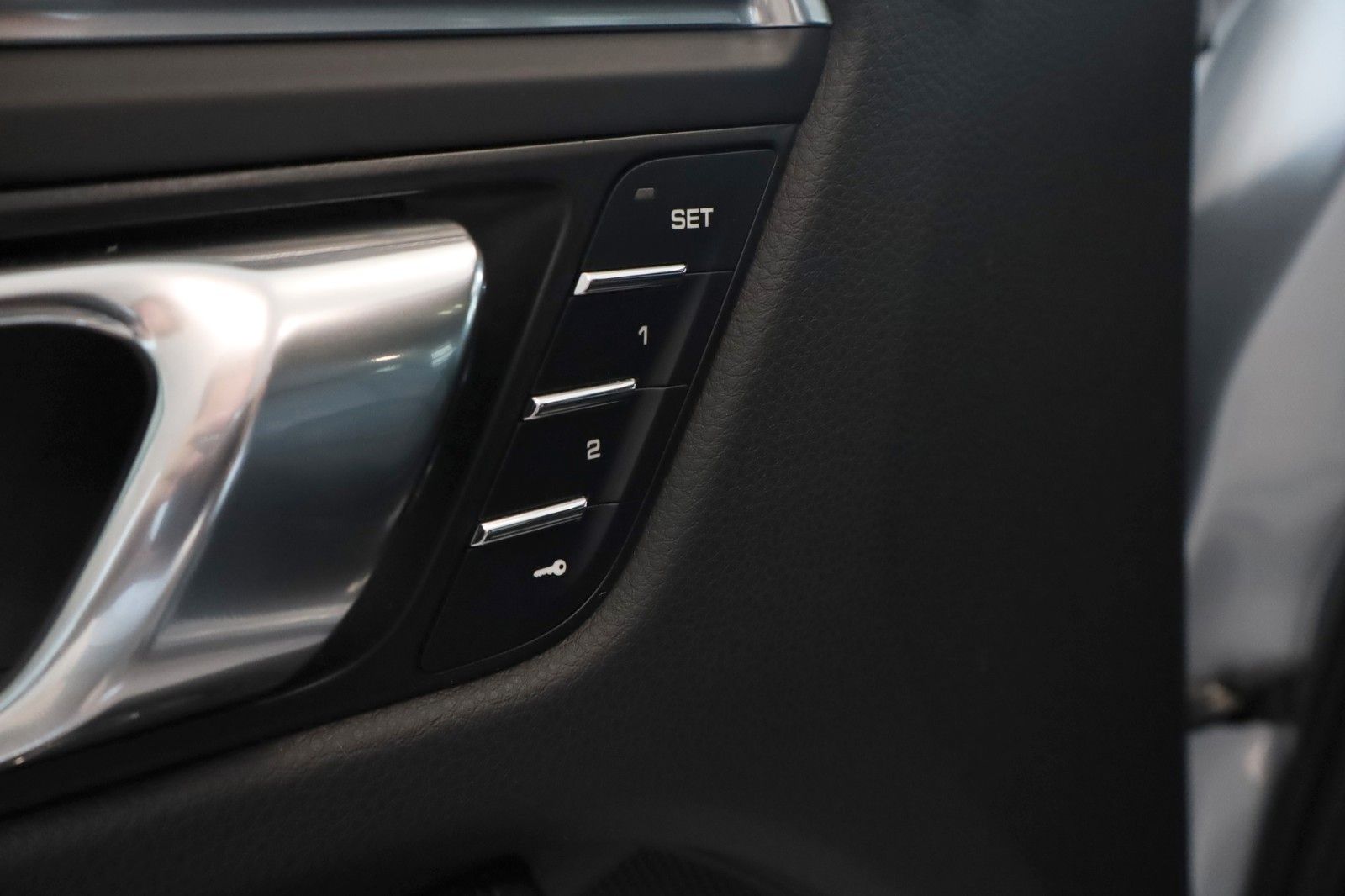 Fahrzeugabbildung Porsche Macan PDK Panorama, Xenon, Kamera