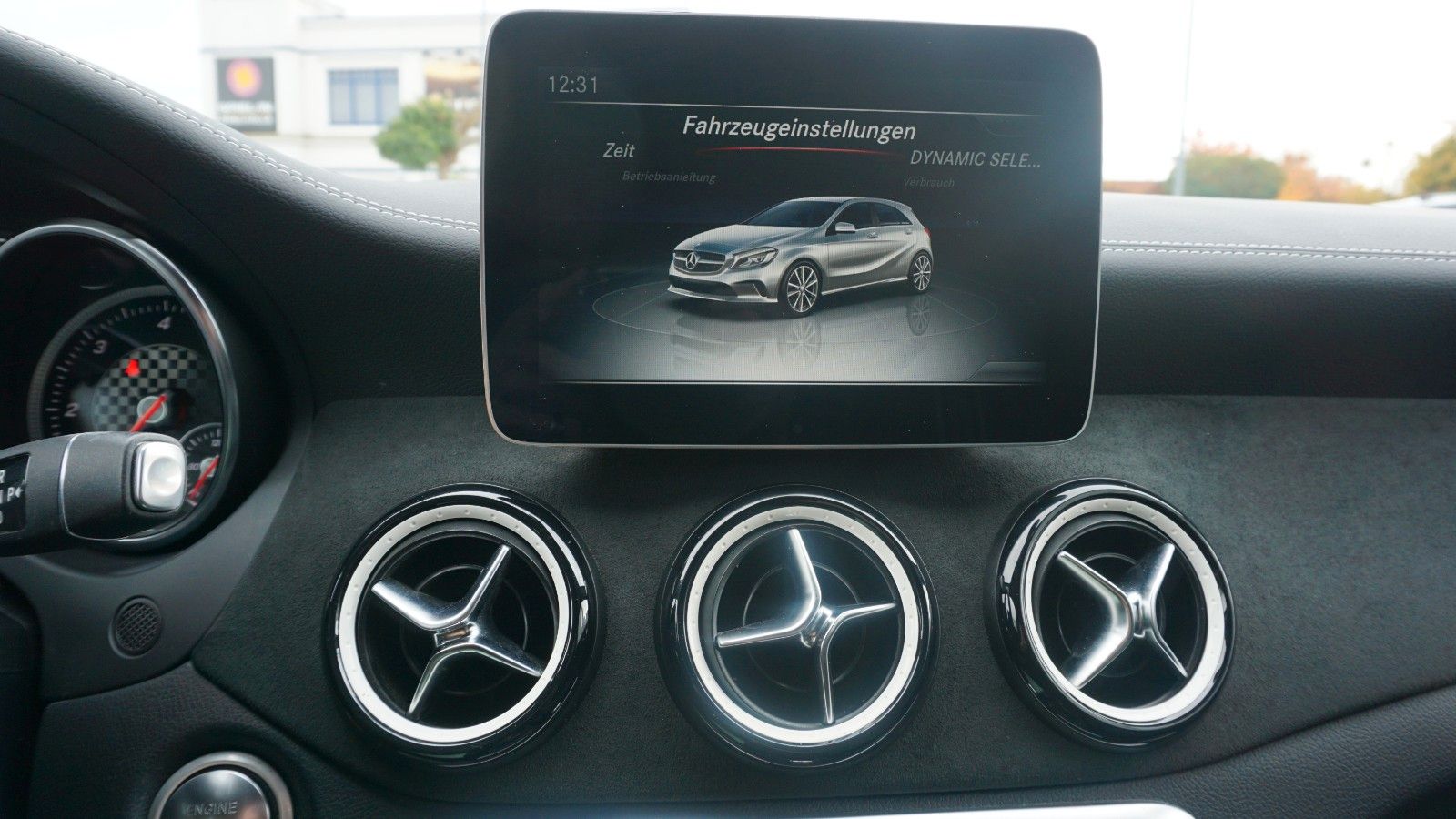 Fahrzeugabbildung Mercedes-Benz A 180d AMG Line T.Leder,LED, Navi,SH,PDC