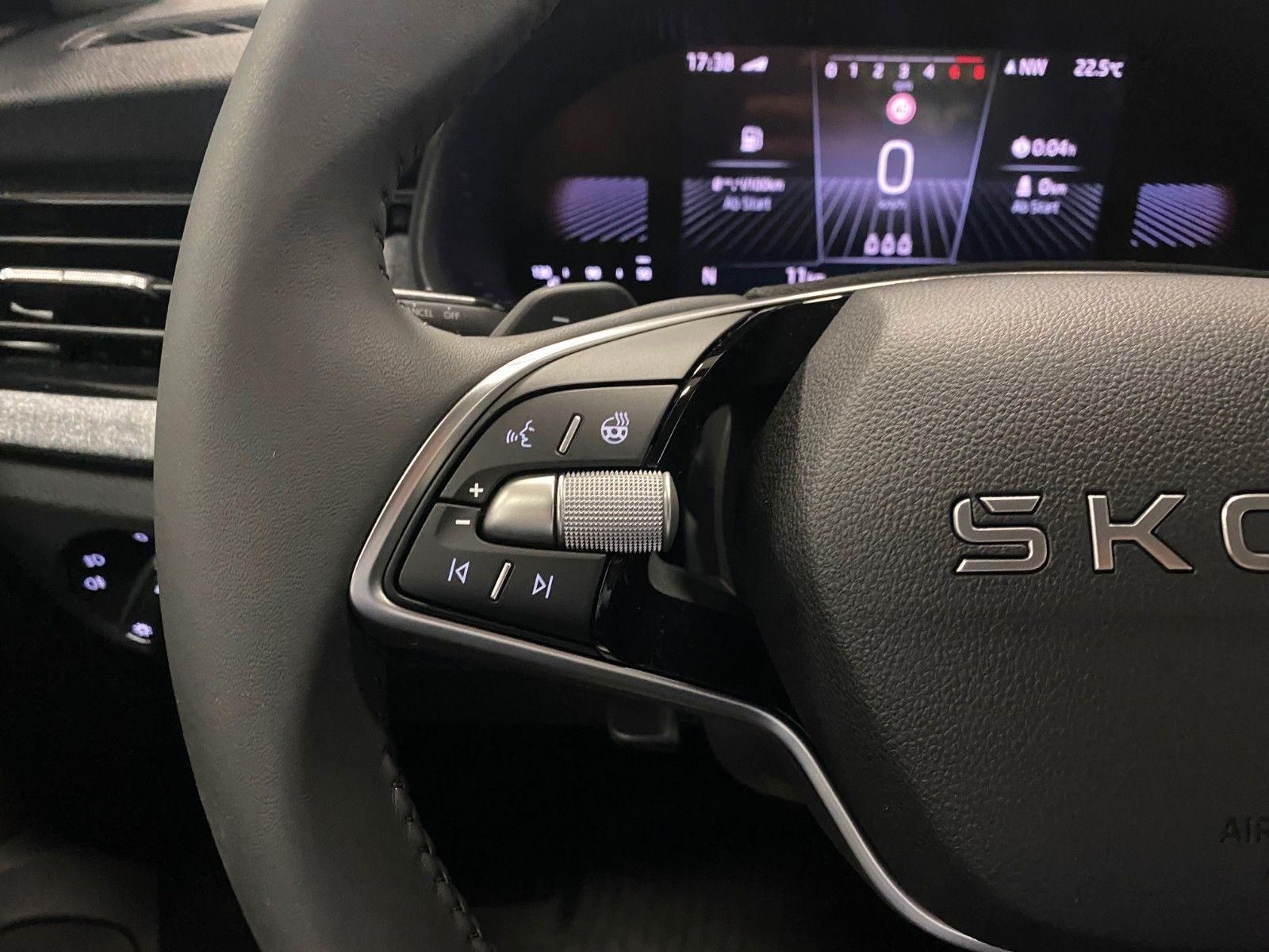 Fahrzeugabbildung SKODA Kamiq 1.0 TSI DSG Selection+KAMERA+PDC+16"Alu+BC