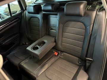 MYAUTOCENTER – Gebraucht- und Jahreswagen mit Werkstattservice in Pfaffenhofen Volkswagen Golf VII Variant Highline BMT *R Line*Navi*Xenon