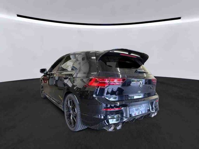 Golf VIII R 2.0 TSI DSG 4M BLACKSTYLE AKRA+PANO+