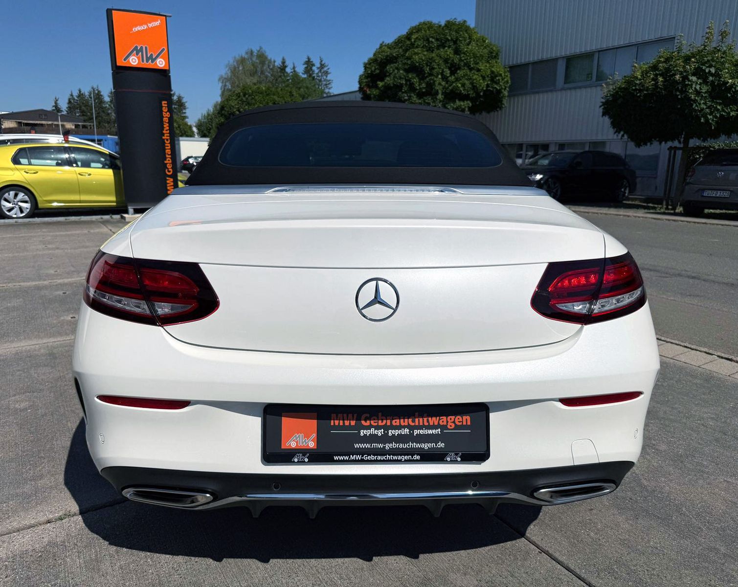 Fahrzeugabbildung Mercedes-Benz C200 Cabrio 4Matic AMG-Line ACC 360° HUD LED SHZ