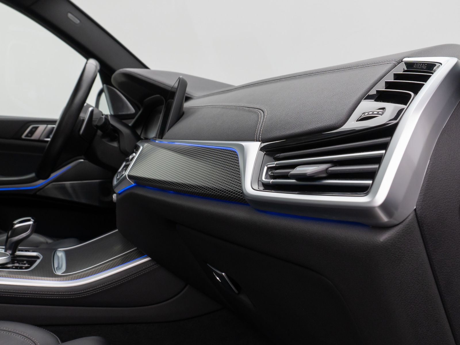 Fahrzeugabbildung BMW X5 xD30d M Sport Panorama Laser 360°HUD DAB B&W