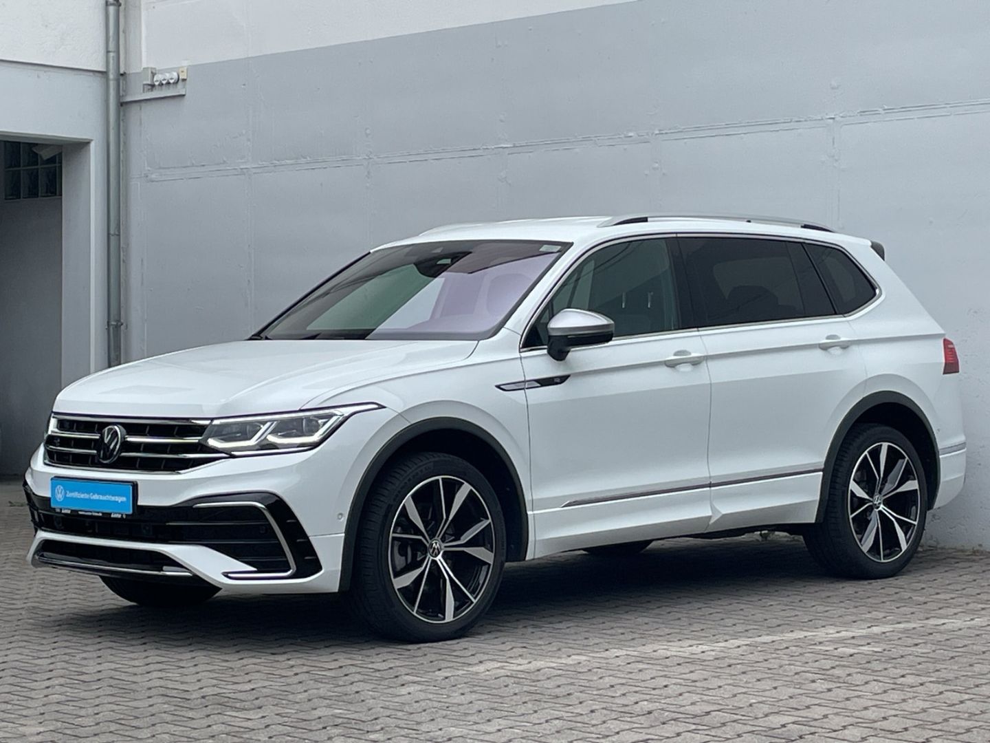 Tiguan Allspace R-Line 2.0TDI 4MOTION AHK/Kamera