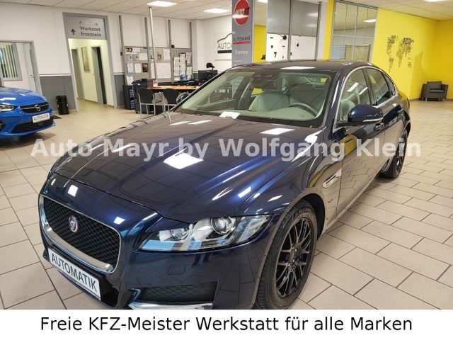 Jaguar XF 2.0 Pure, Navi, Bi-Xenon, R-Dynamic, AHK