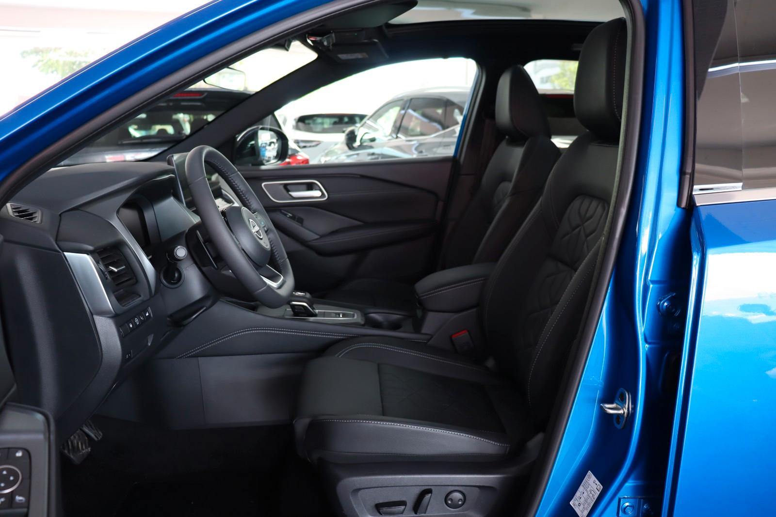 Nissan Qashqai 1.3 Tekna PANO Leder HUD 360° 19" SOFORT, миниатюра 12