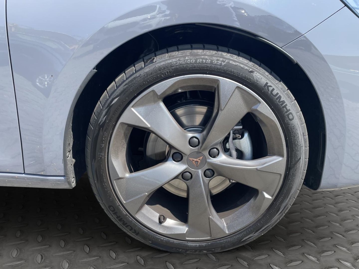 Fahrzeugabbildung CUPRA Leon Sportstourer 2.0 TDI 110 kW El. Panodach Na