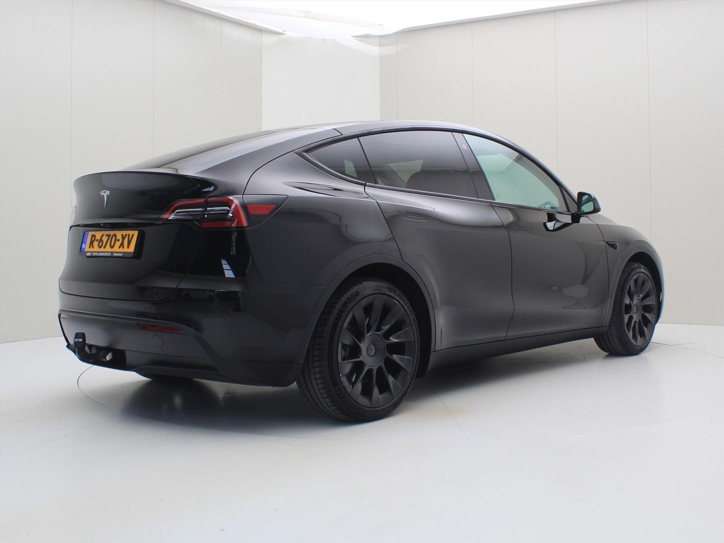Tesla Model Y Standard RWD Plus 351pk [ TREKHAAK+LFP A imagem 2