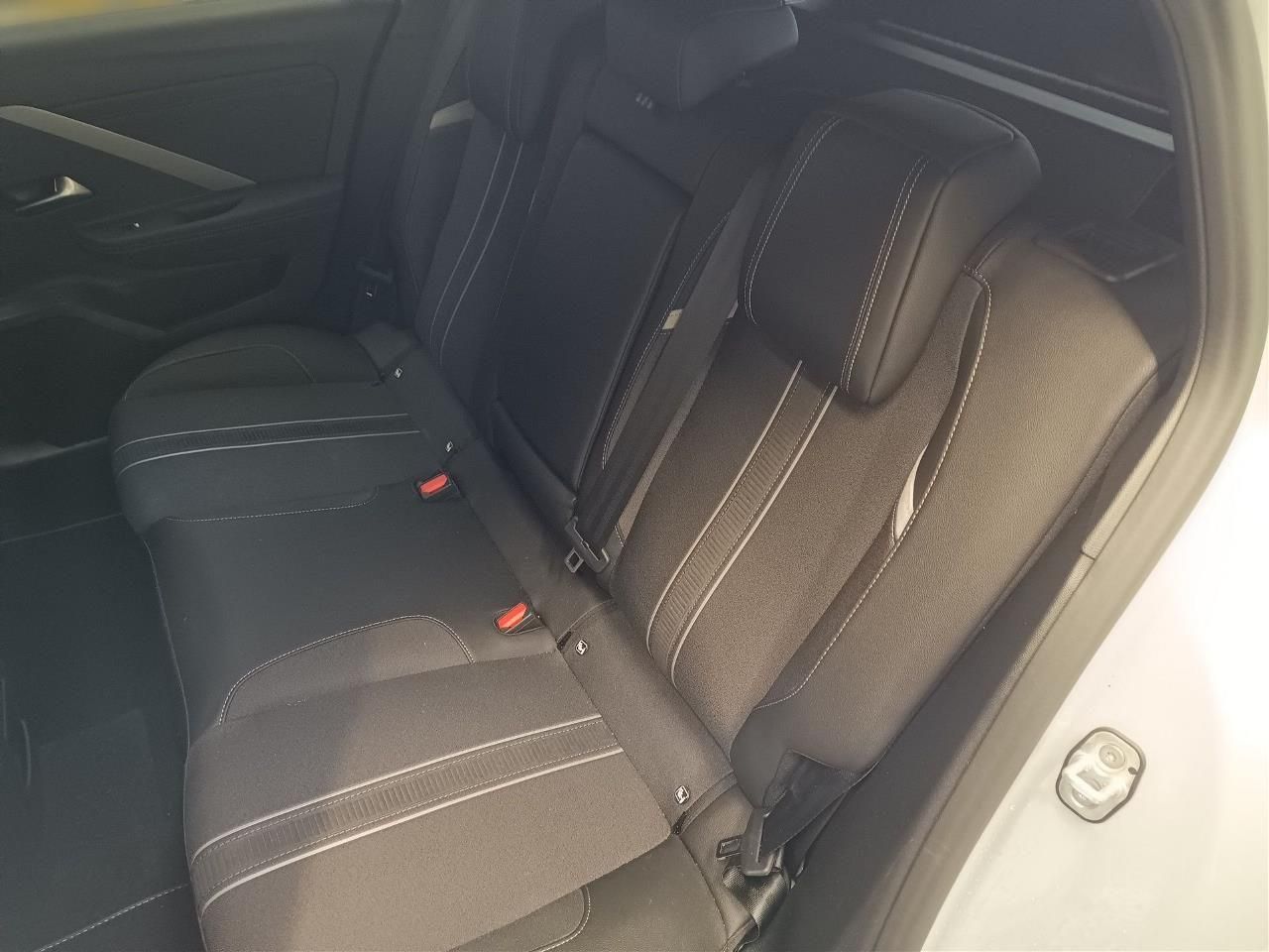Fahrzeugabbildung Opel Astra ST 1.2T GS - 360°Kamera, Sitz-,Lenkradhzg.