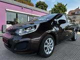 Kia Rio Attract "HU/AU+Service+Garantie" - Kia Rio: Attract