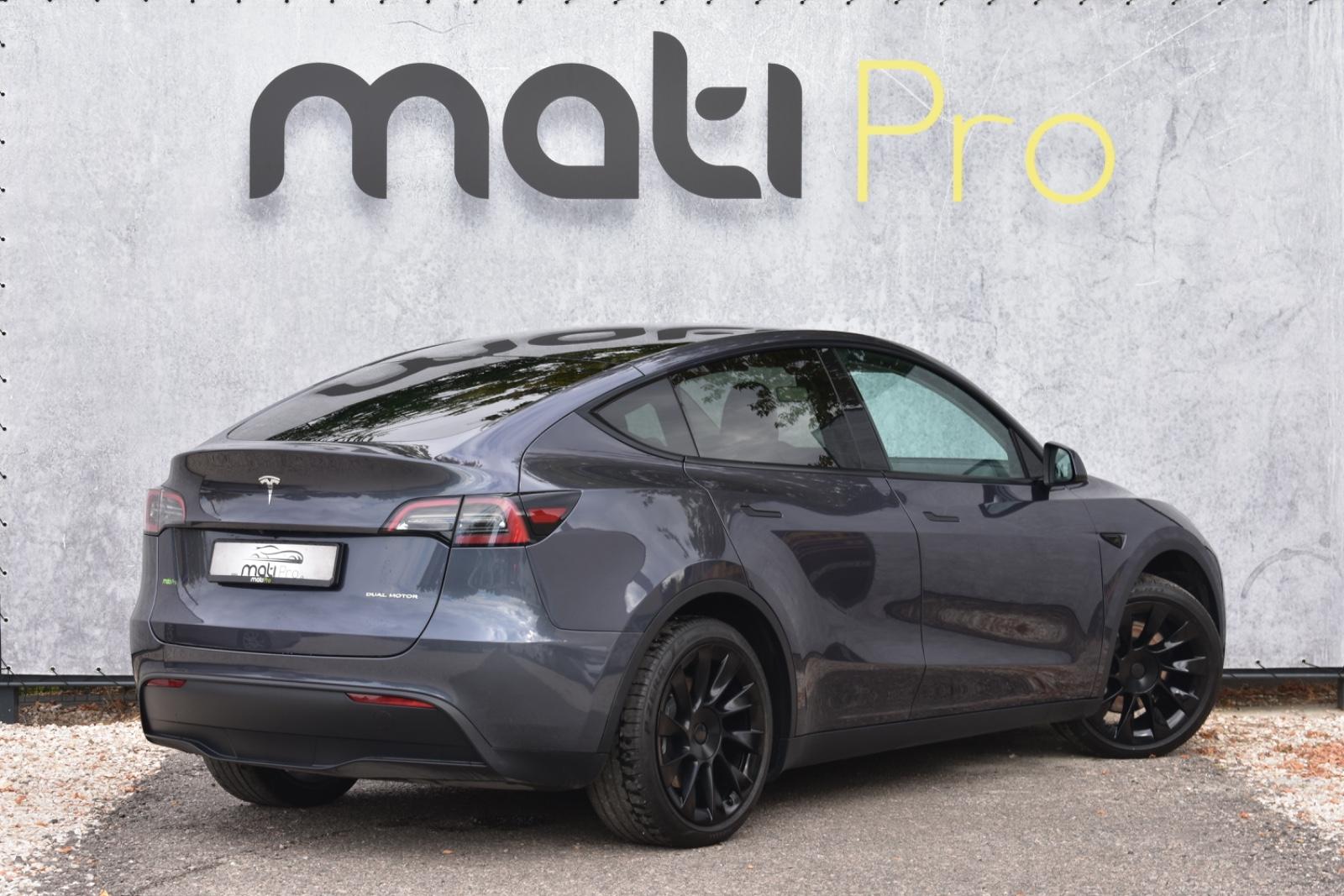Tesla Model Y Long Range Dual AWD