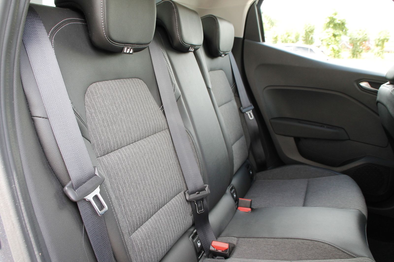 Fahrzeugabbildung Renault Clio INTENS TCe 100 LPG