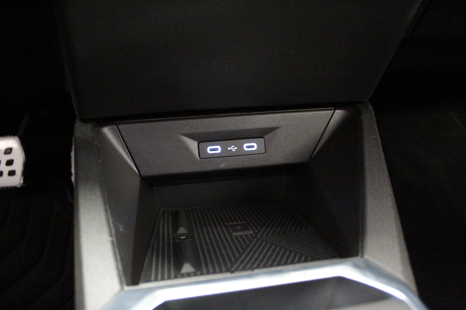 Fahrzeugabbildung Renault Clio VI TCe 115 EDC Esprit Alpine*Harman Kardon*