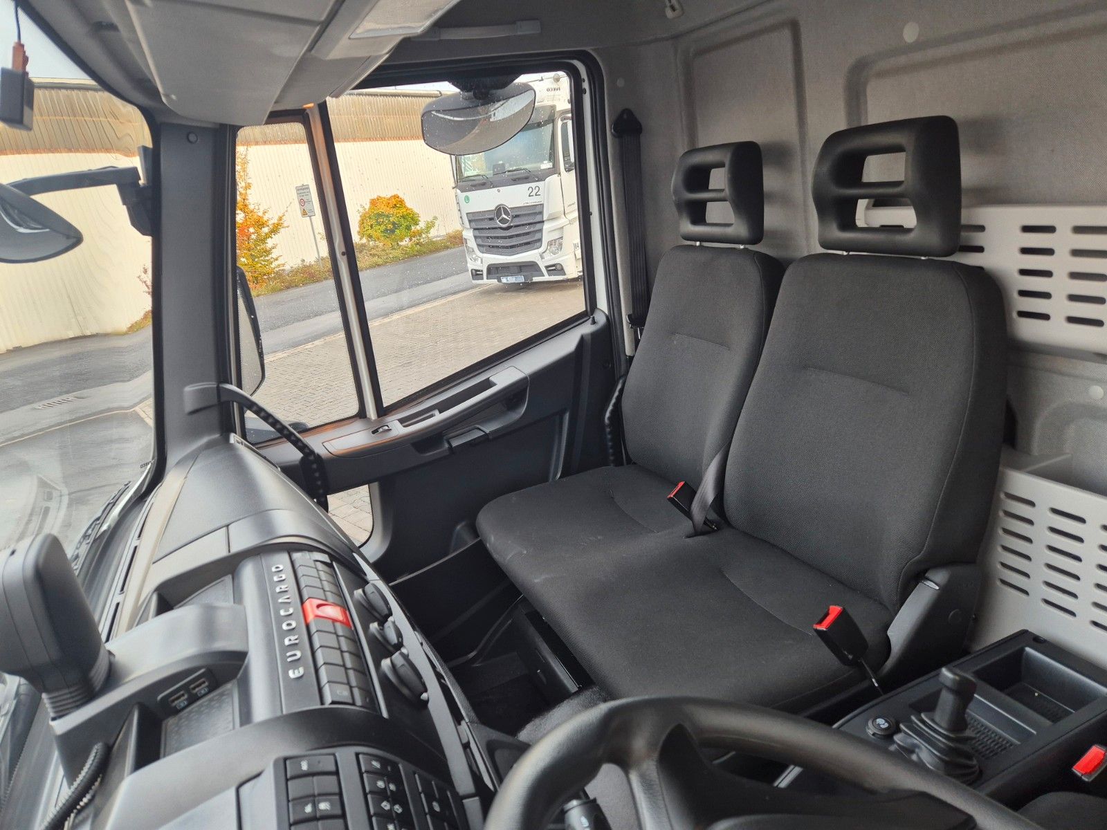 Fahrzeugabbildung Iveco Eurocargo ML75E21 LBW Klima 3 Sitze
