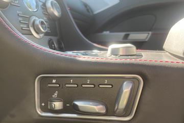 2009 Aston Martin RAPIDE 缩略图 19