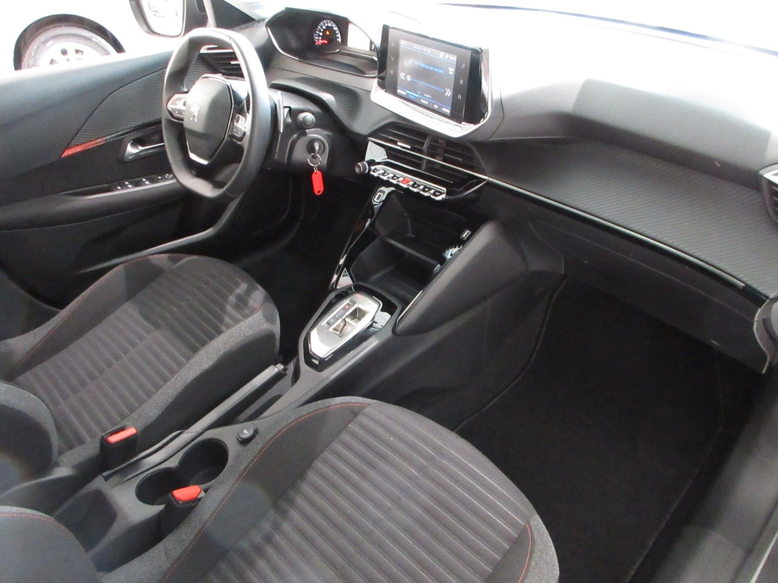 Fahrzeugabbildung Peugeot 208 Active Pack 1.2T LED/NAVI/PDC/TEMPOMAT