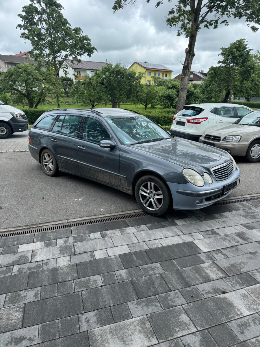 Mercedes-Benz E 200 E T-Modell E 200 Kompressor