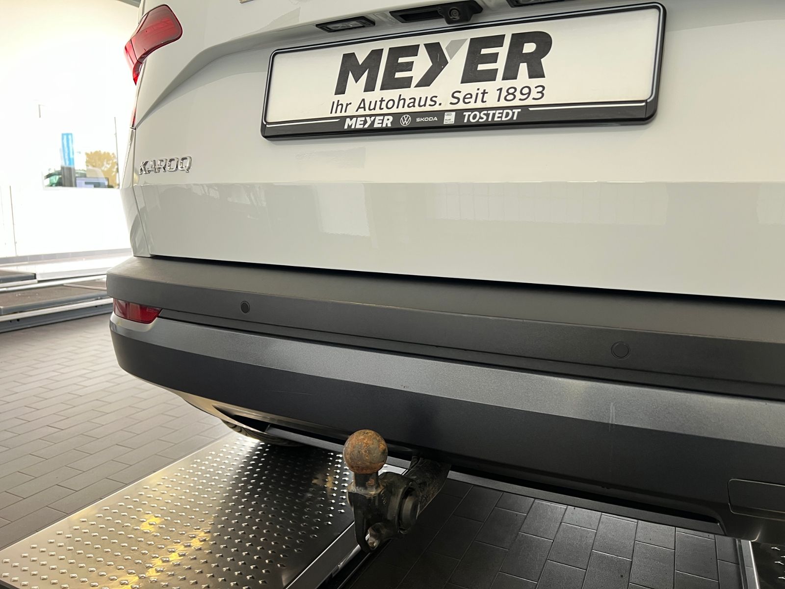 Fahrzeugabbildung SKODA Karoq Ambition 1.5 TSI *AHK, SmartLink, Kamera,