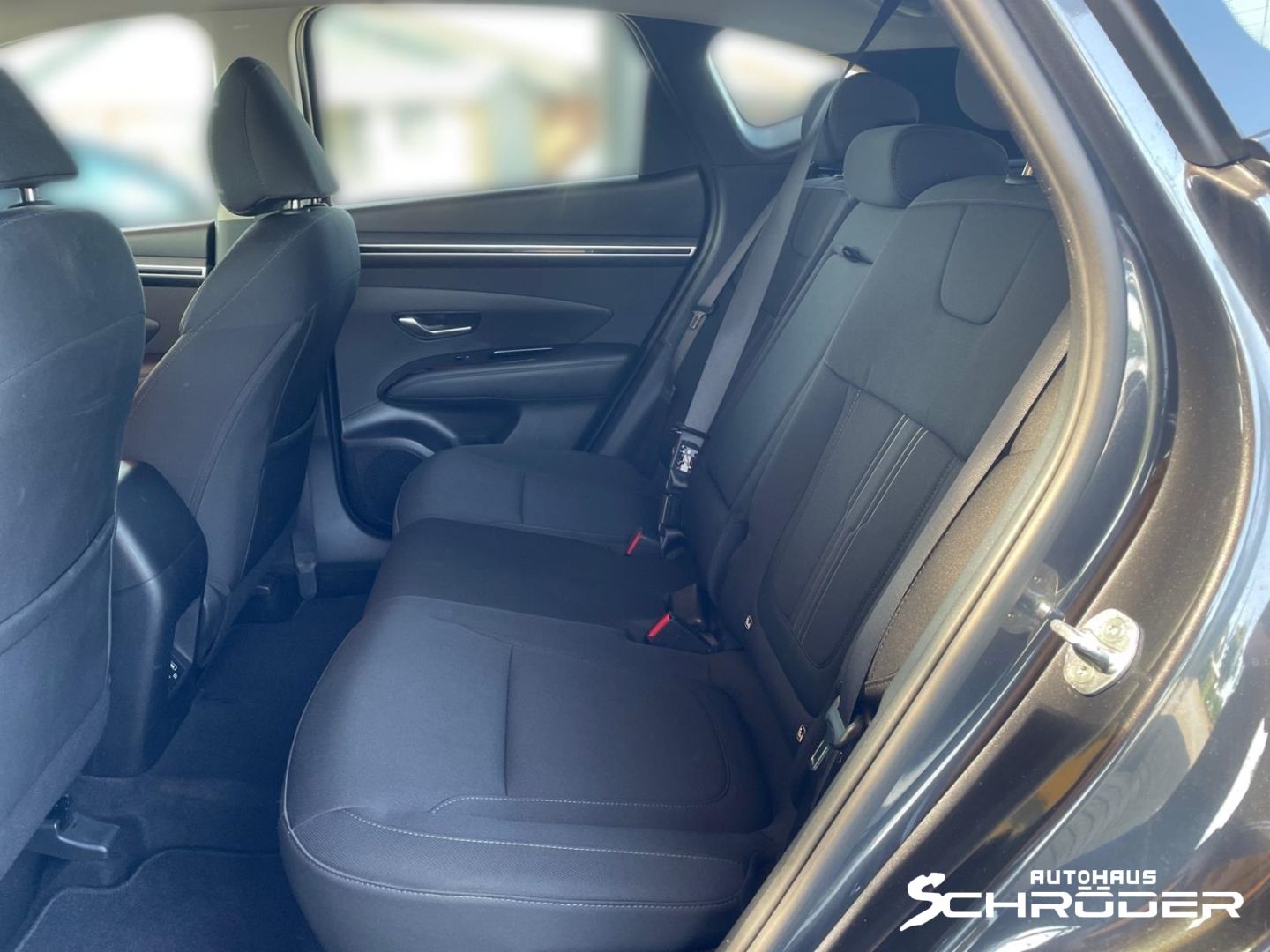 Fahrzeugabbildung Hyundai Tucson 1.6 CRDi TREND ASS-P+SHZ+EL.HECKKLAPPE AC