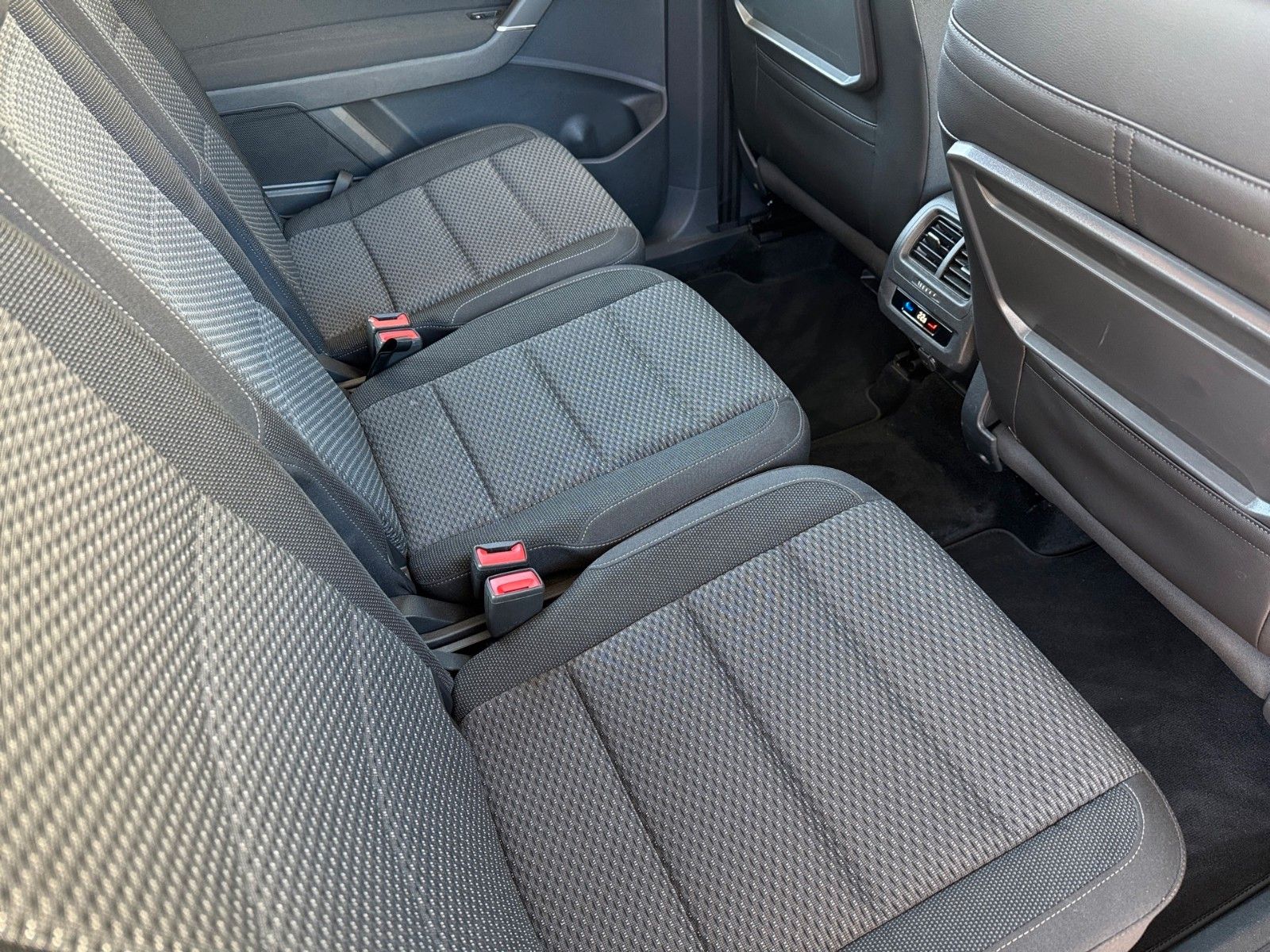 Fahrzeugabbildung Volkswagen Touran Comfortline 2.0 TDI