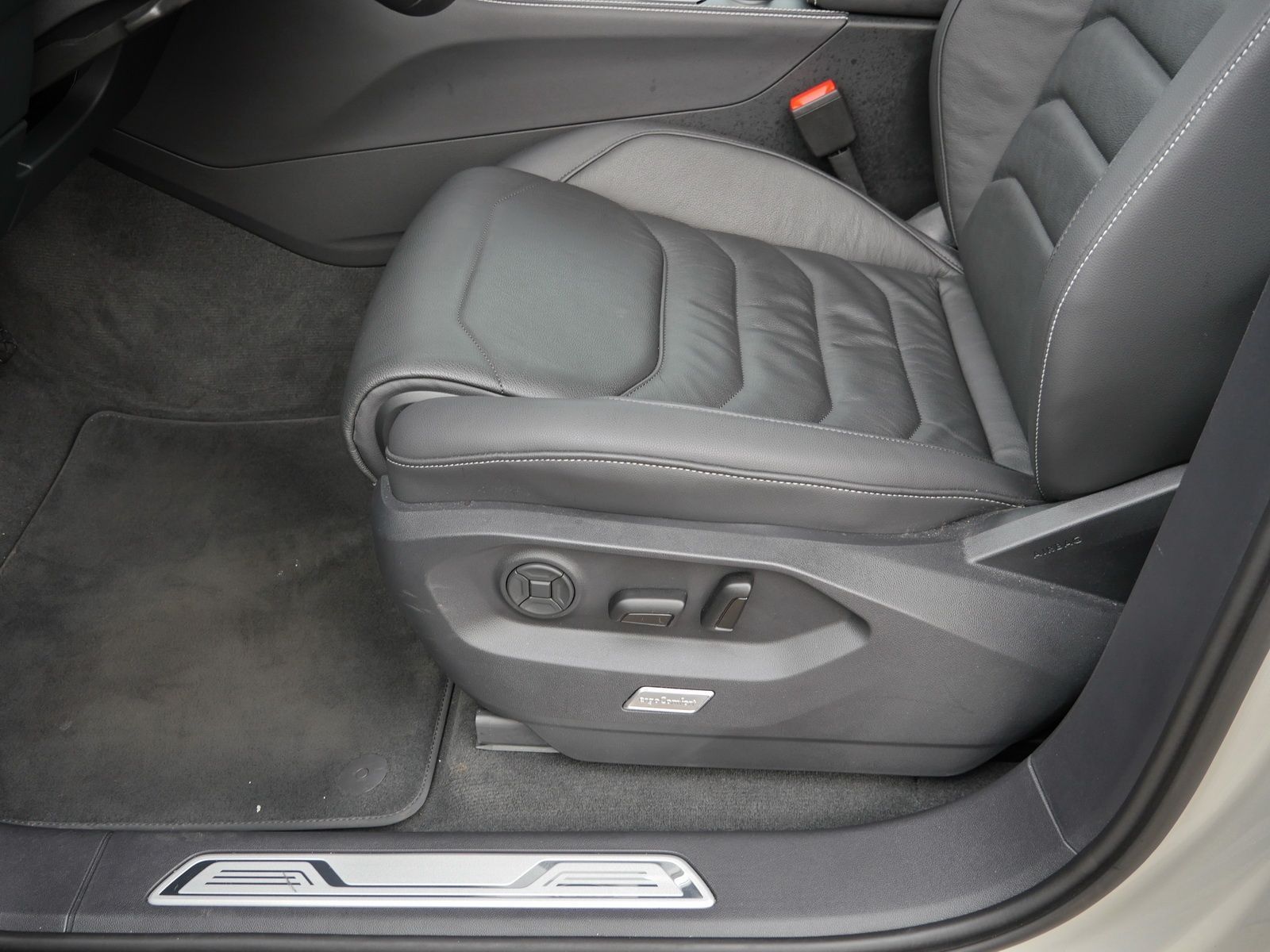 Volkswagen Touareg - Bild 21