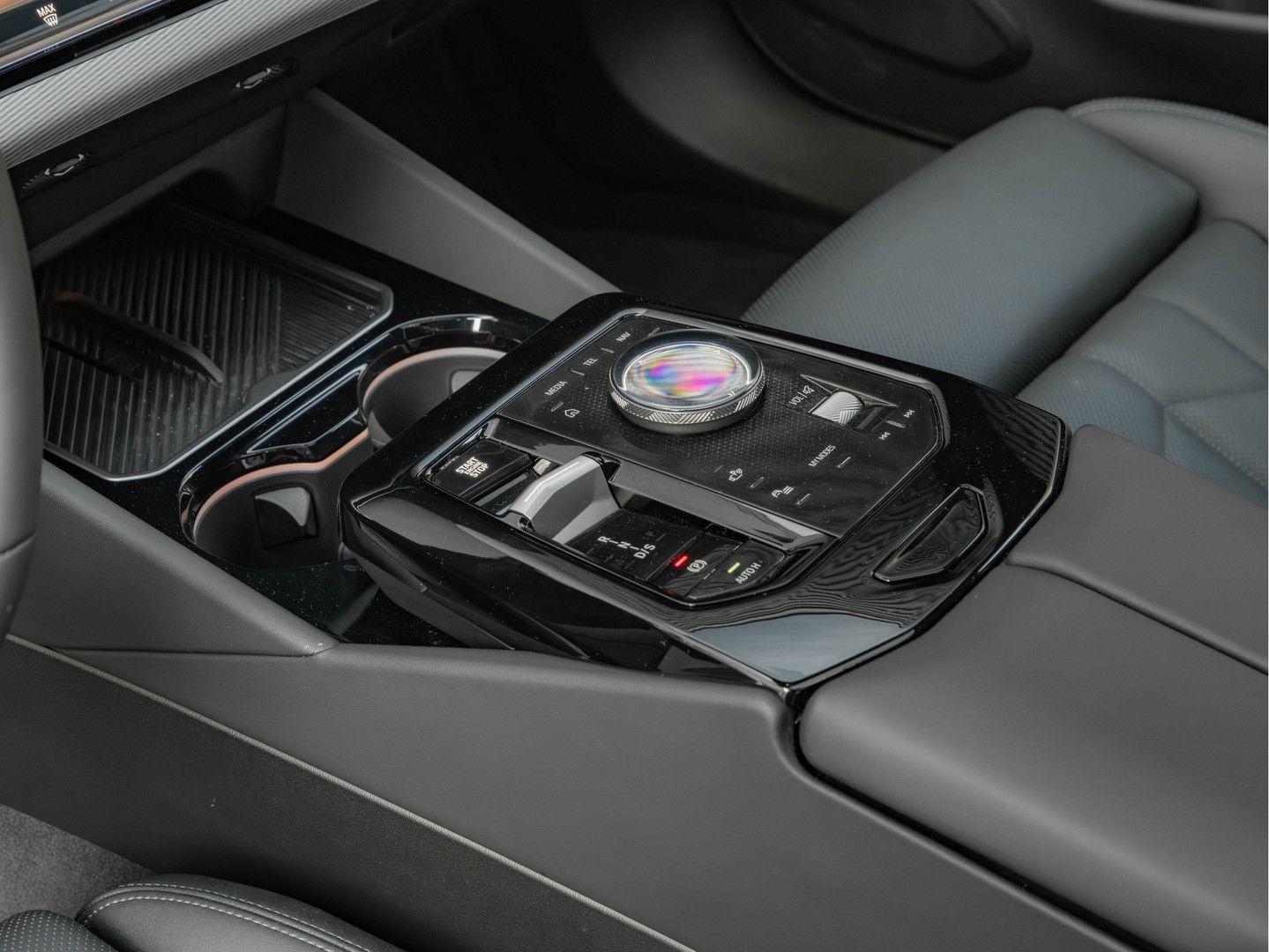 BMW 530 5-serie Touring 530e M-Sport Pro - Pano - AH