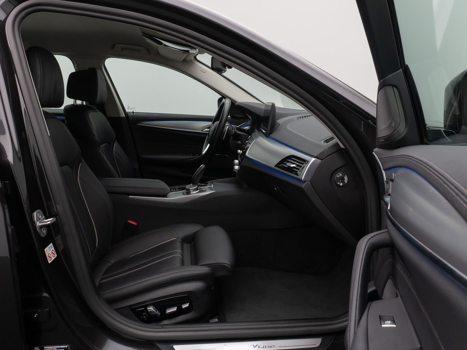 Fahrzeugabbildung BMW 530d xD Luxury Line Kamera HUD DAB H/K Laser AHK