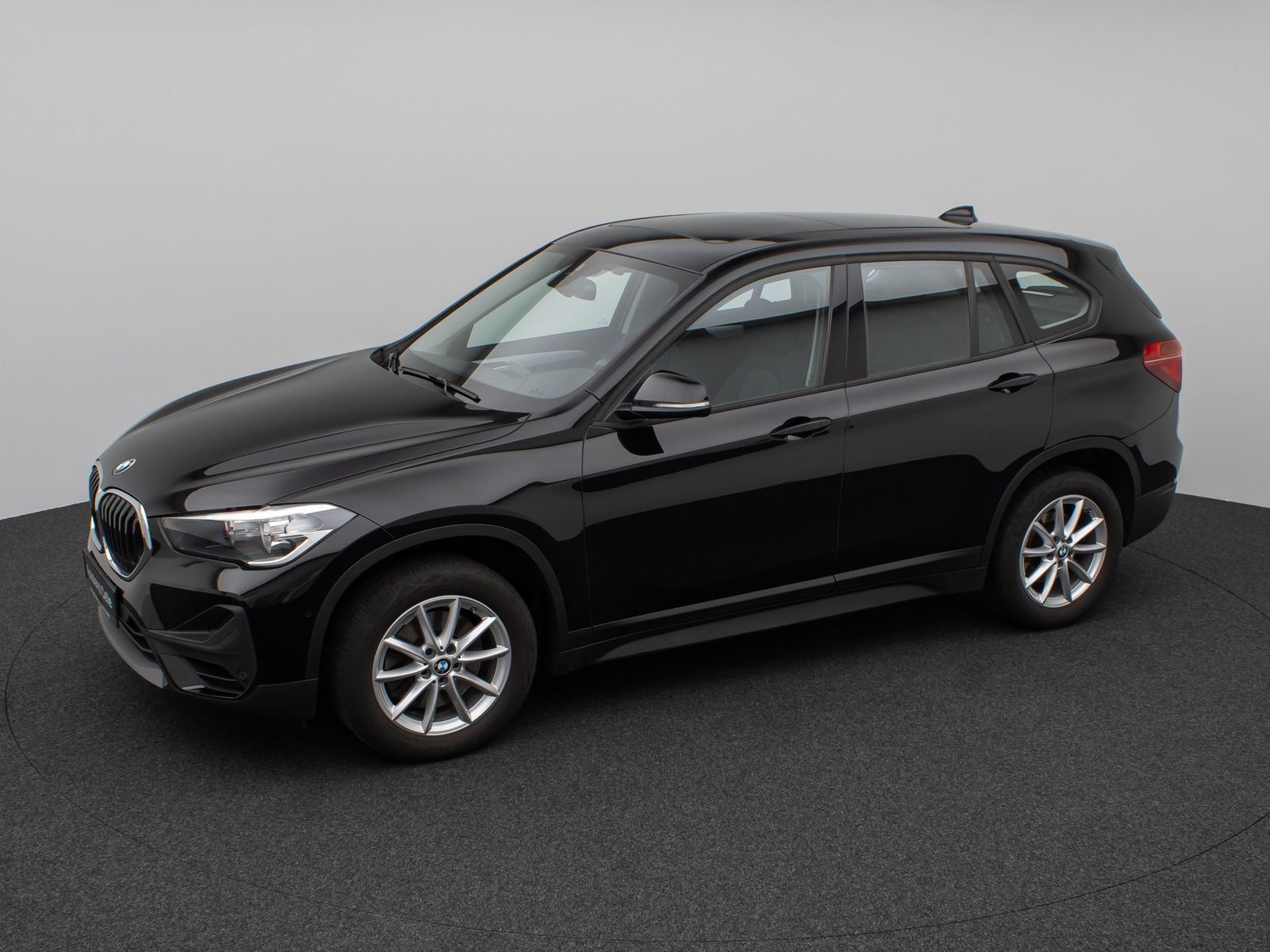 Fahrzeugabbildung BMW X1 sD20i Panorama Navi Lordos DAB HiFi Parkassis