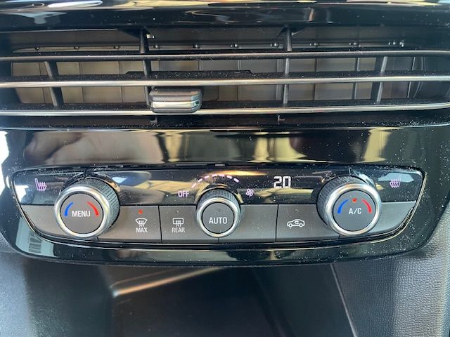 Fahrzeugabbildung Opel Mokka 1.2 Turbo Elegnace 100kW// Navi, KlimaAT,