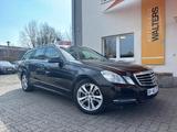 Mercedes-Benz E 220 T-Modell = Garantie - Avantgarde - Ahk = - Mercedes-Benz E 220 aus 2012