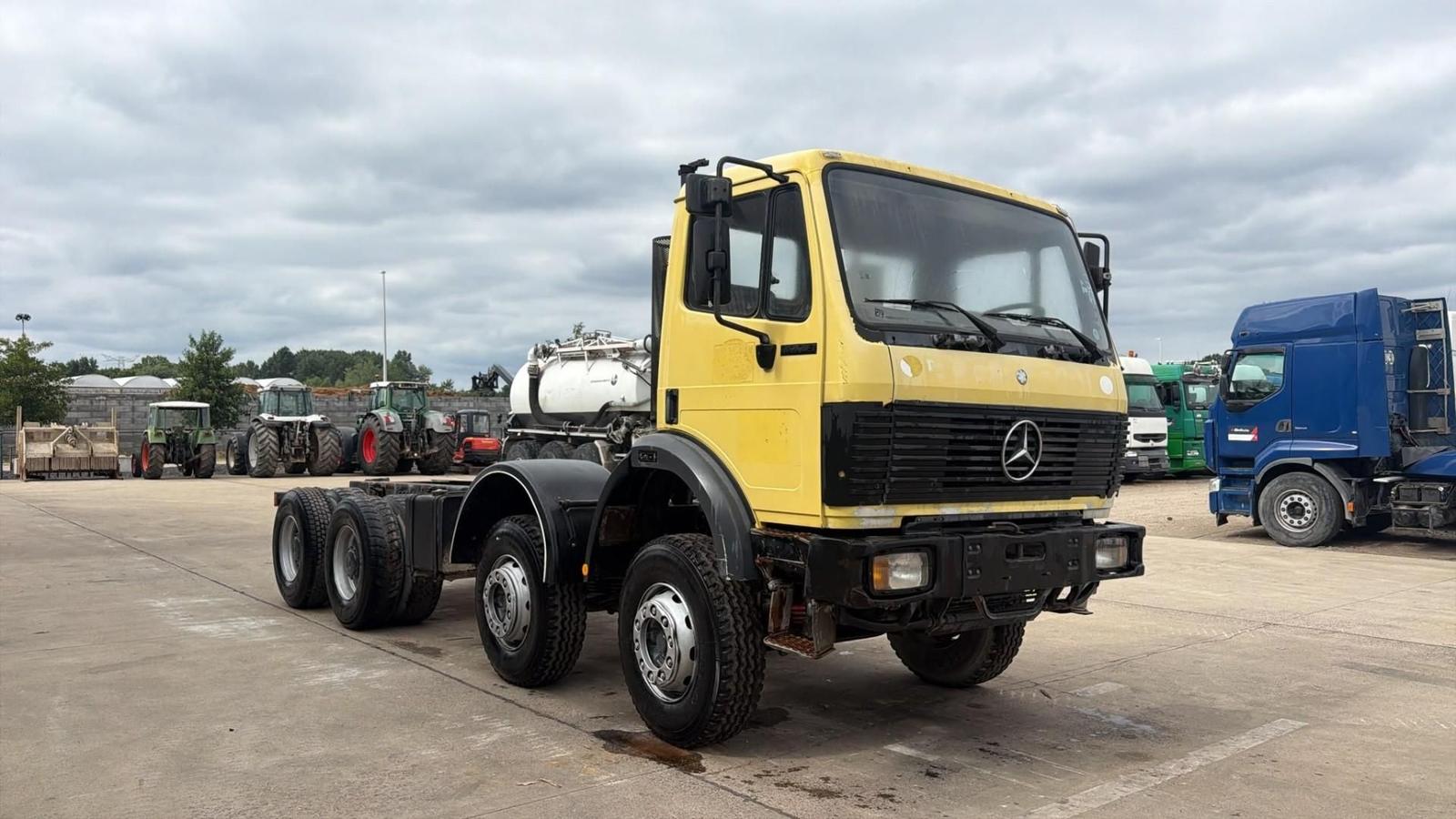 Mercedes-Benz SK 3229 (V8 / BOITE MANUELLE / LAMES / BIG AXLE