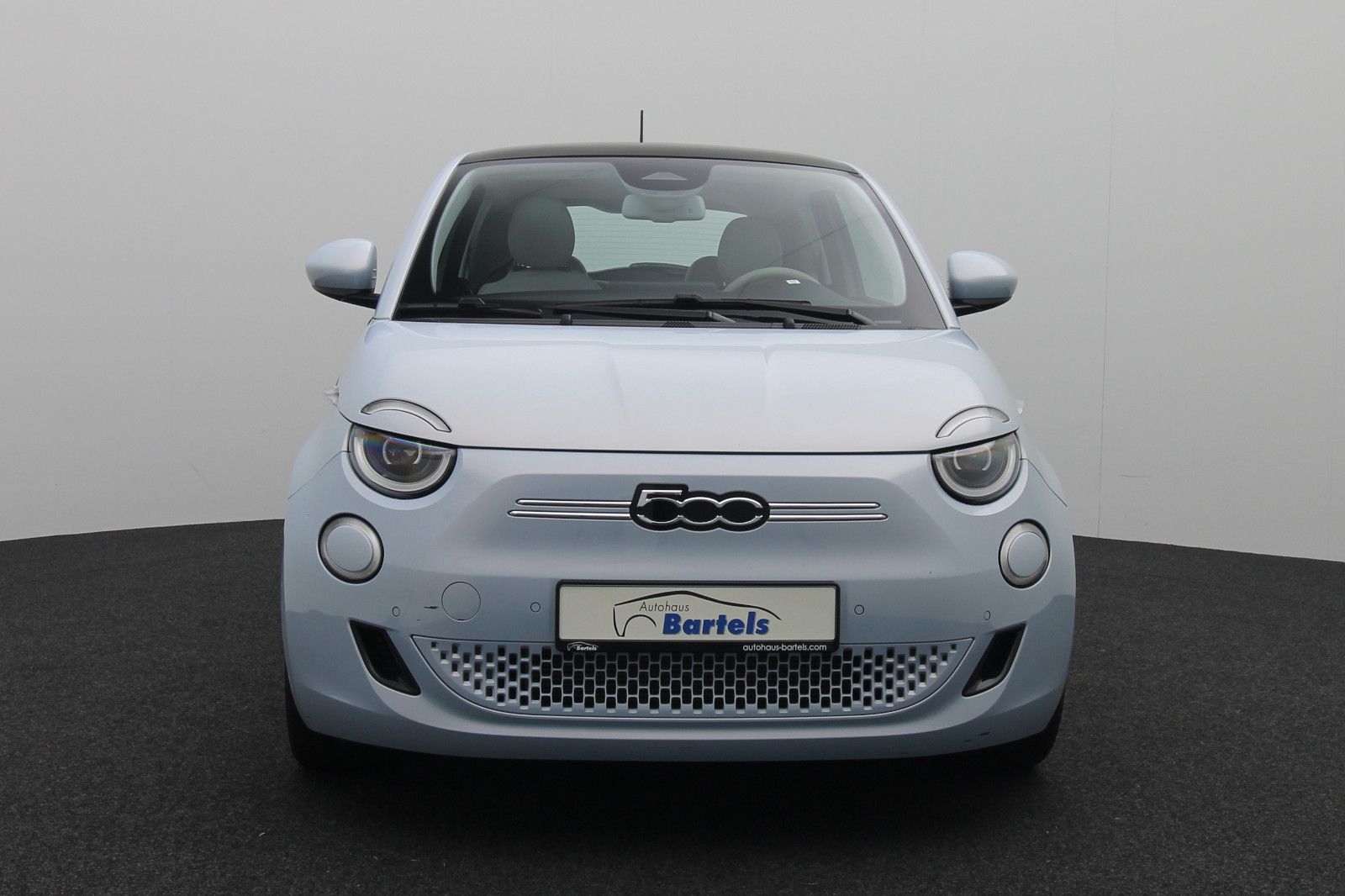 Fahrzeugabbildung Fiat 500e La Prima incl. Wallbox