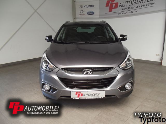 Hyundai ix35 2.0 CRDi Xenon, Navi & P-Dach 4WD Aut.