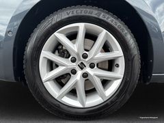 SEAT Leon Sportstourer 2.0 TDI DSG Style LED Navi Rfk SEAT Leon Sportstourer 2.0 TDI DSG Style LED Navi Rfk