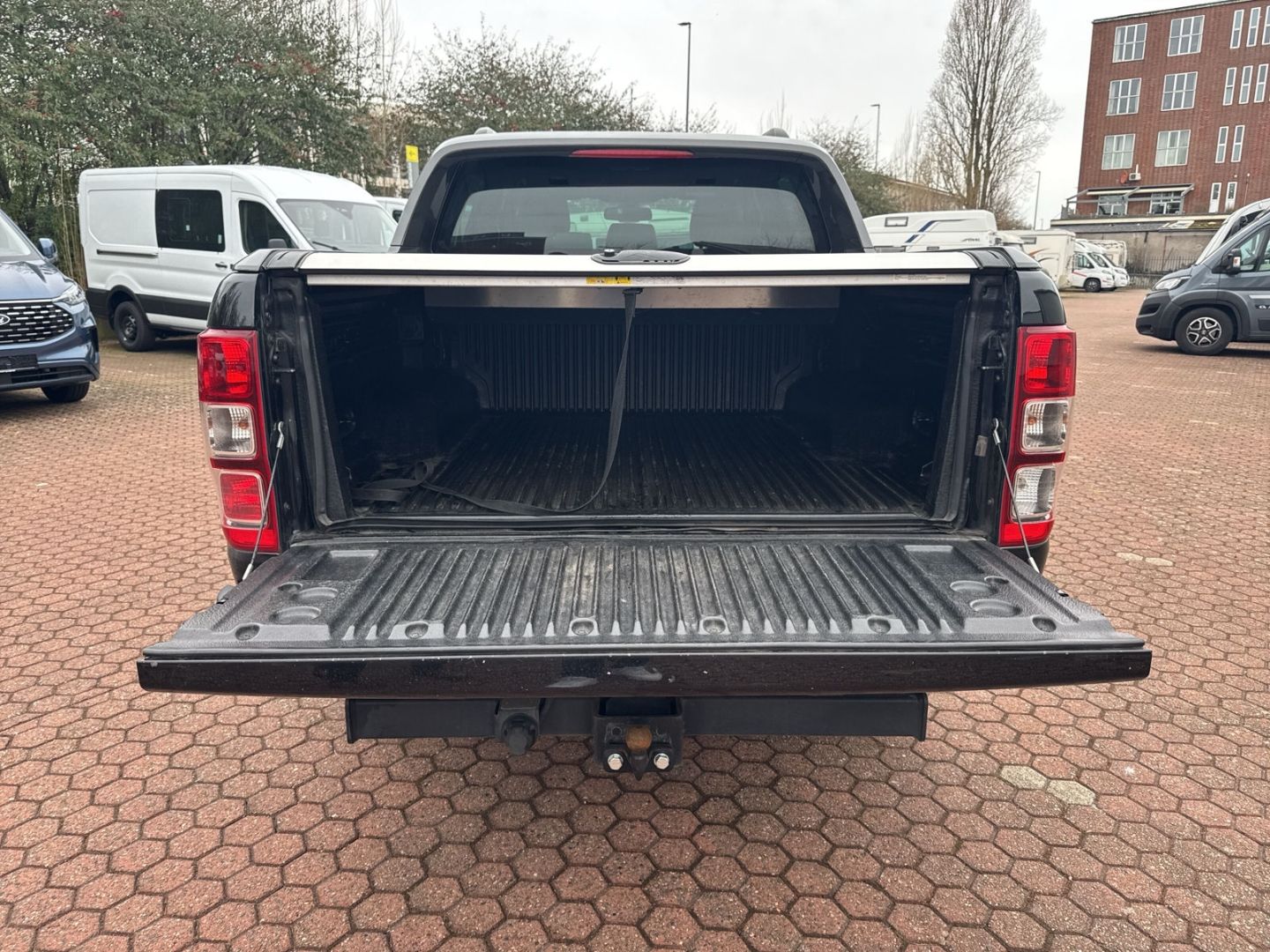 Fahrzeugabbildung Ford Ranger Wildtrak Doppelkabine 4x4 3.2 TDCi AHK Na