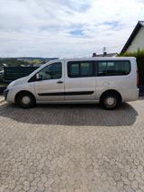 Citroën Jumpy L2, 9 SItzer, Automatik  - Citroën Jumpy aus 2015 mit Diesel-Antrieb: Kleinbus