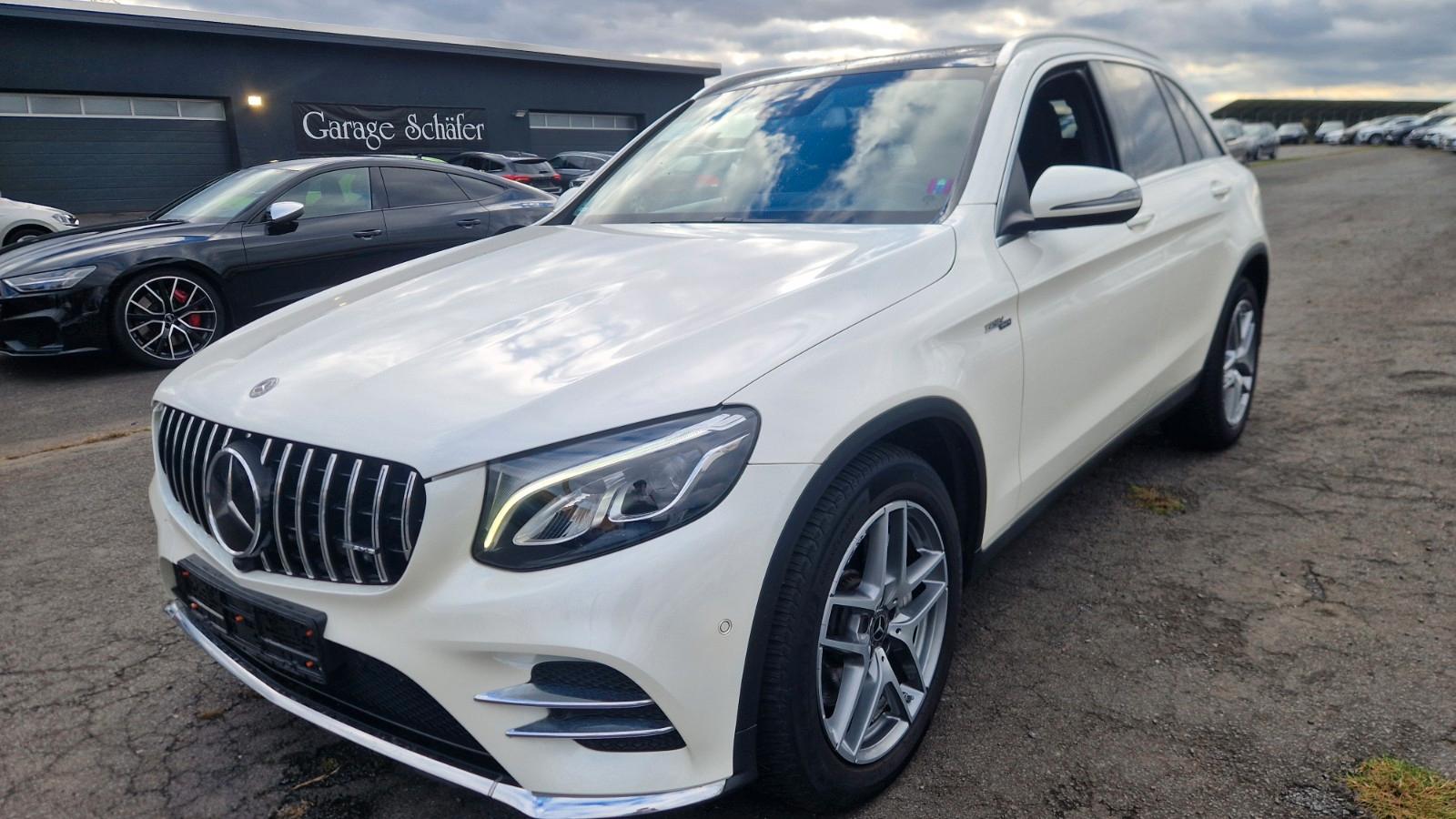 Mercedes-Benz GLC 300 4Matic AMG Pano Standeizung Distronic