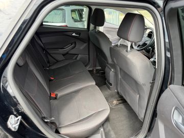 Ford Focus - 12