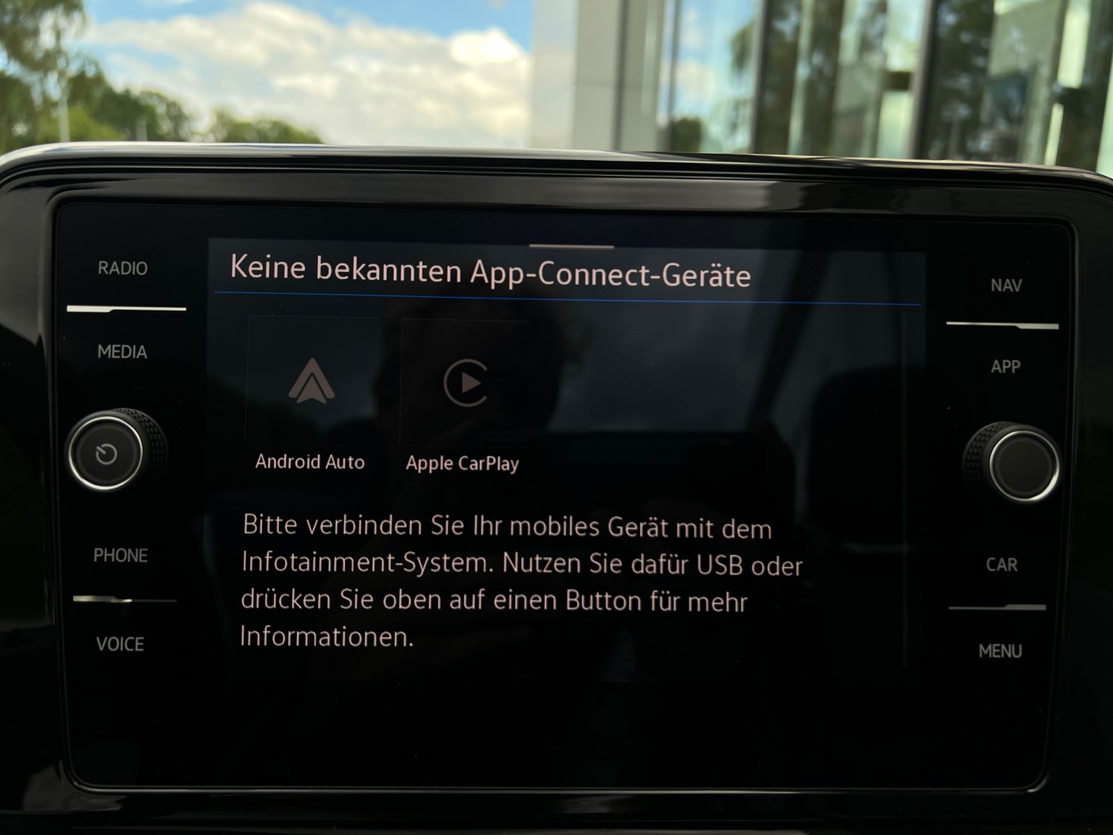 Fahrzeugabbildung Volkswagen T-Roc R-Line 1.5 TSI DSG *AHK; BlackStyle, IQ.Dr