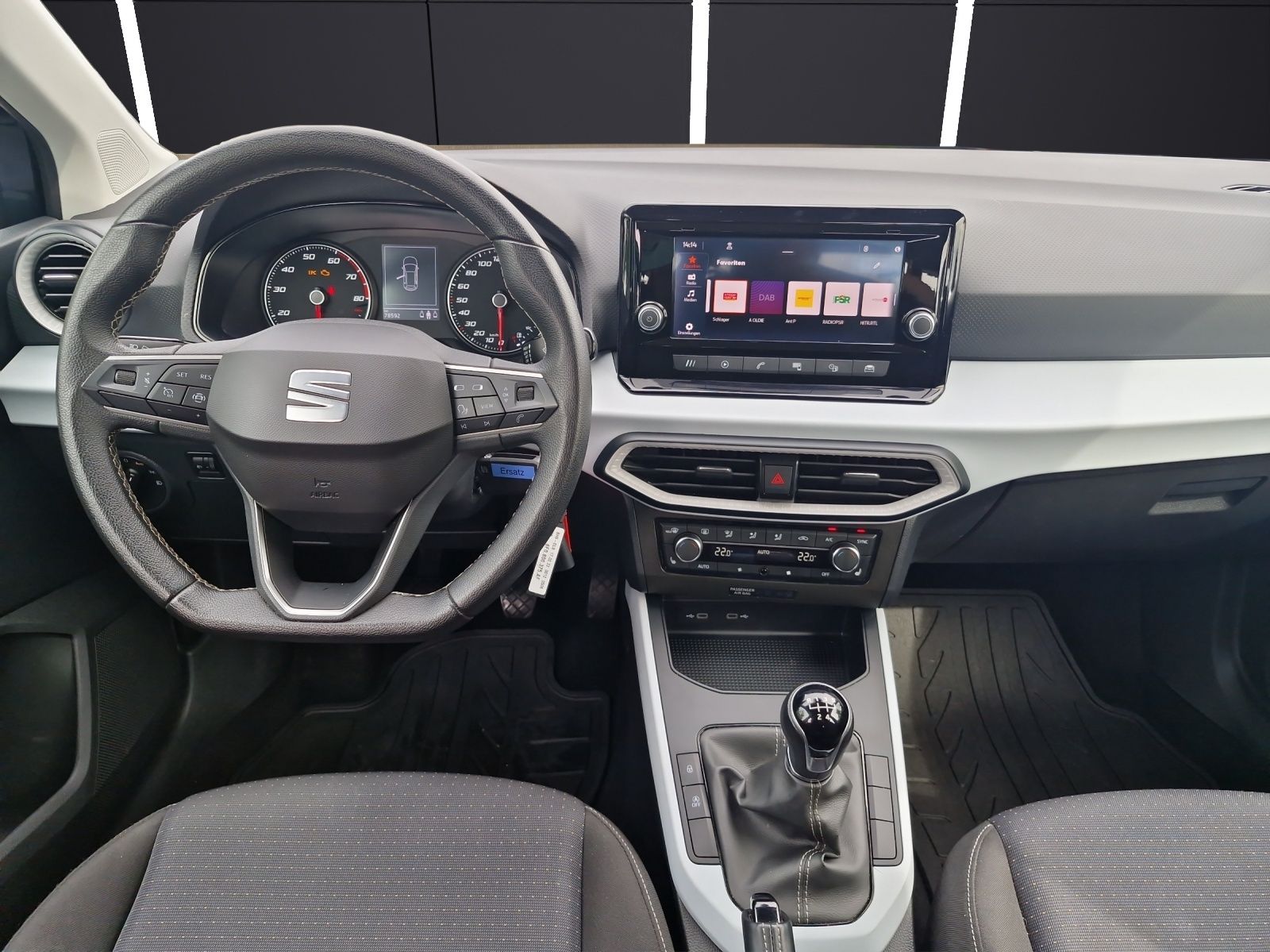 Fahrzeugabbildung SEAT Arona TSI Style LED Climatonic GRA PDC SH LM fer