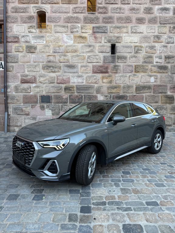 Image of Audi Q3