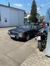 Mercedes-Benz SL 560 - schwarze Mercedes-Benz SL 560