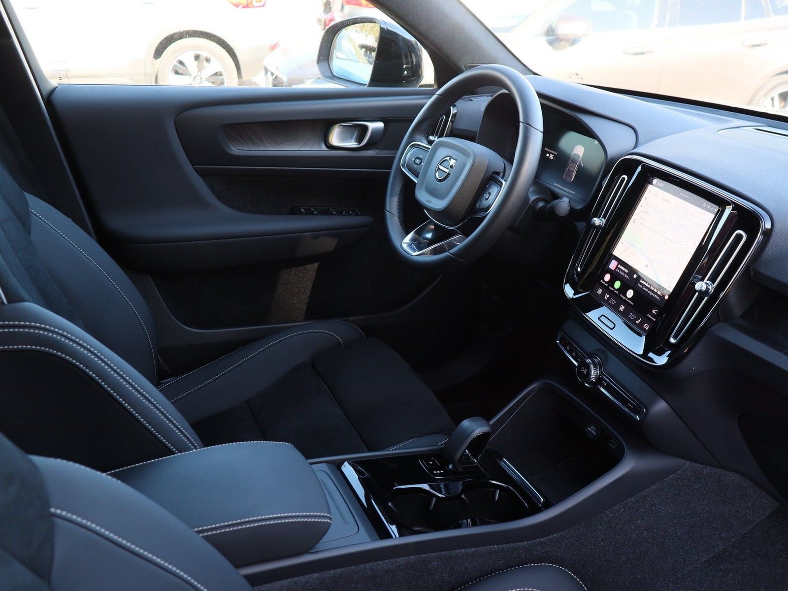 Volvo C40  Single Motor Extended Range Plus Recharge R imagem 3